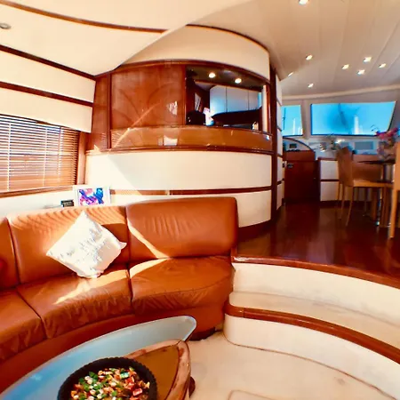 Boat & Breakfast Botel Sanremo